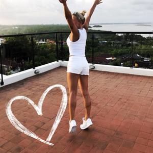 Meet your Posher, Alexandra